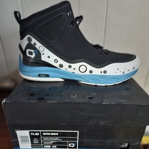 Black and Blue Men's Sneakers